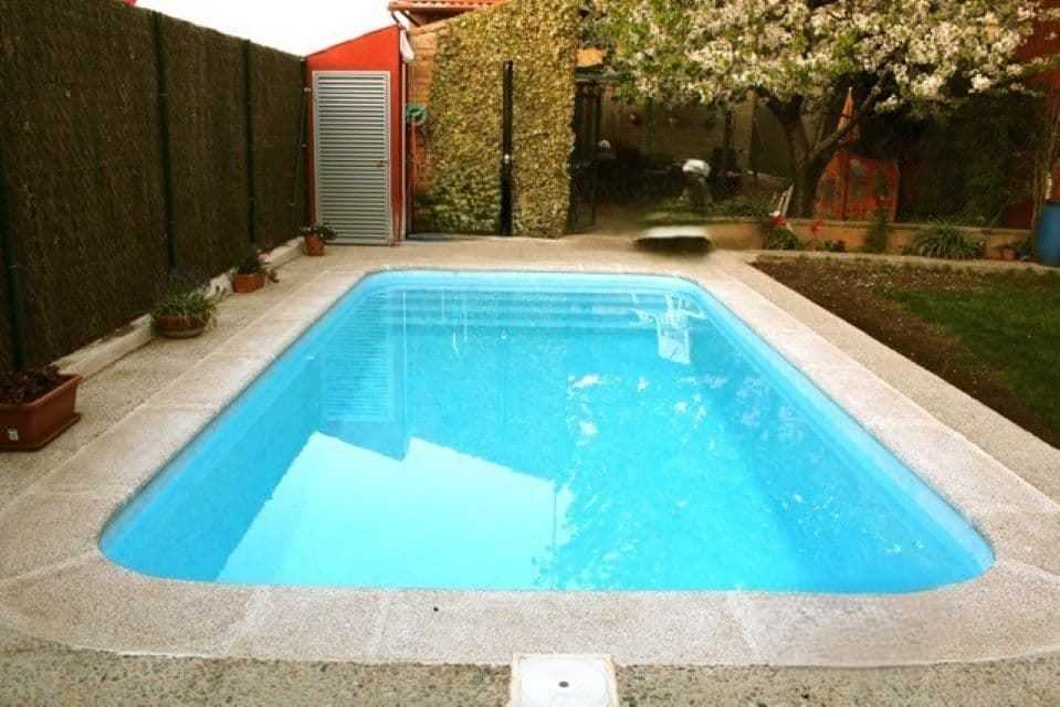 PISCINA PRAGA - Imagen 1