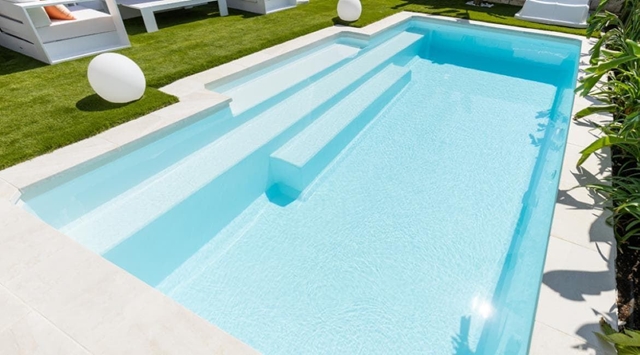 Piscinas de Fibra/Poliéster